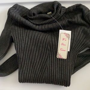 Long sleeve turtleneck